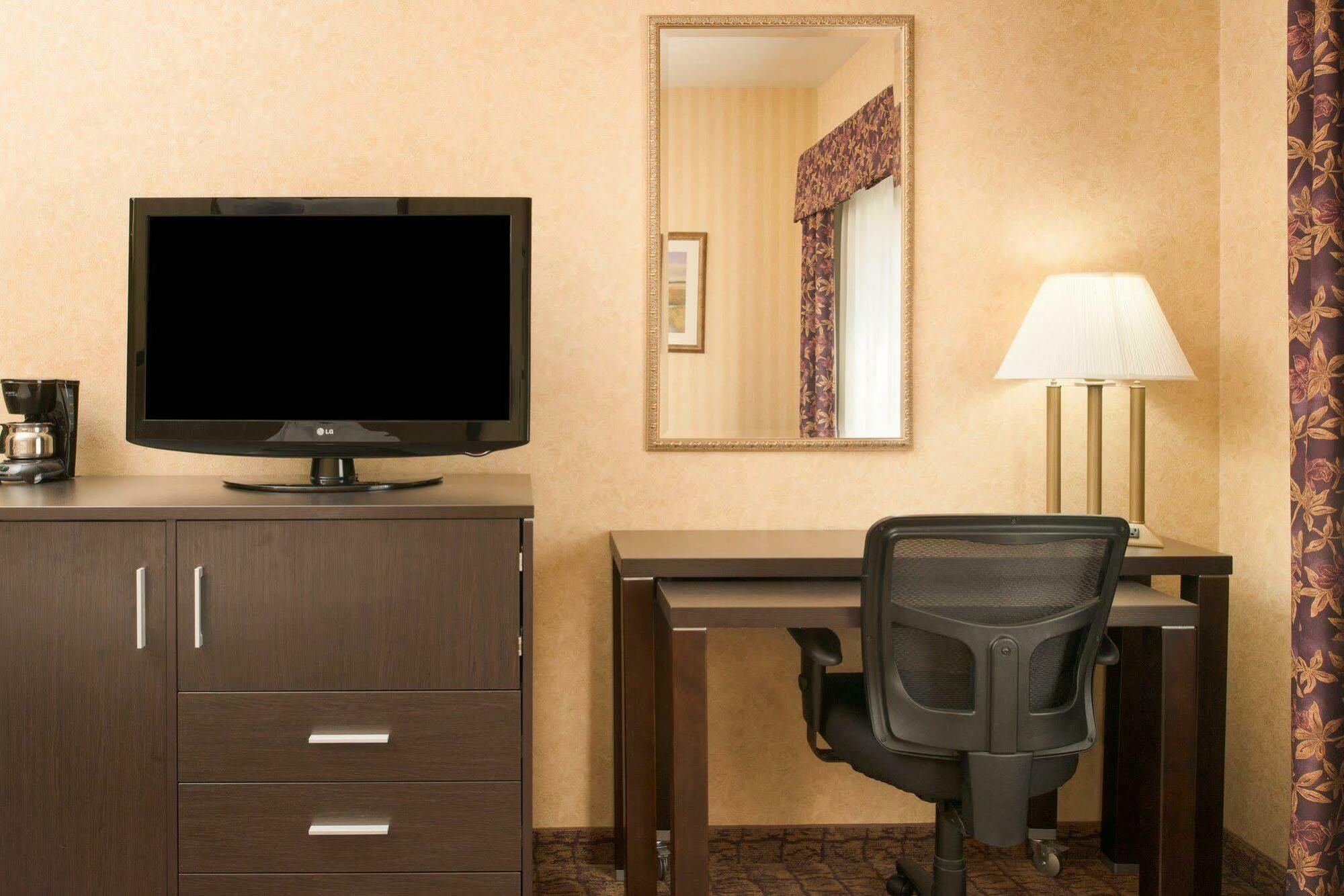 Holiday Inn Express Wenatchee By Ihg מראה חיצוני תמונה